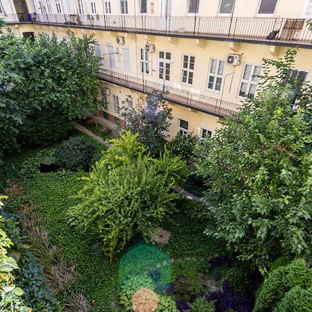 Oasis Apartment On The Broadway With Ac Budapest Exterior foto