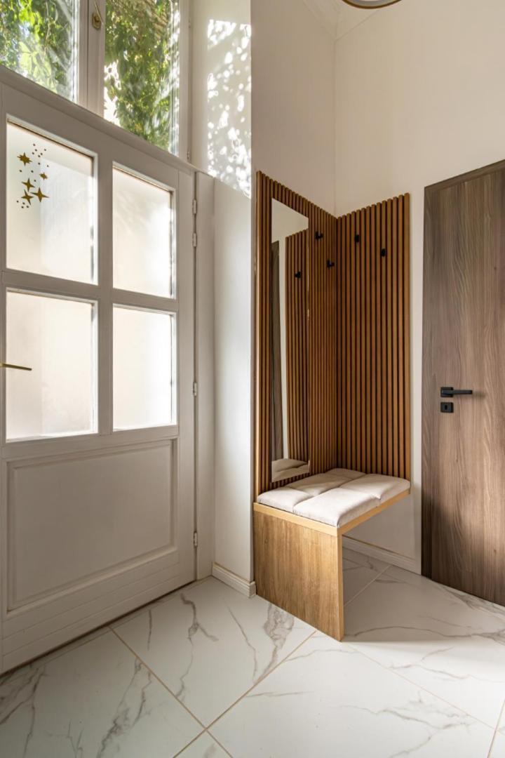 Oasis Apartment On The Broadway With Ac Budapest Exterior foto